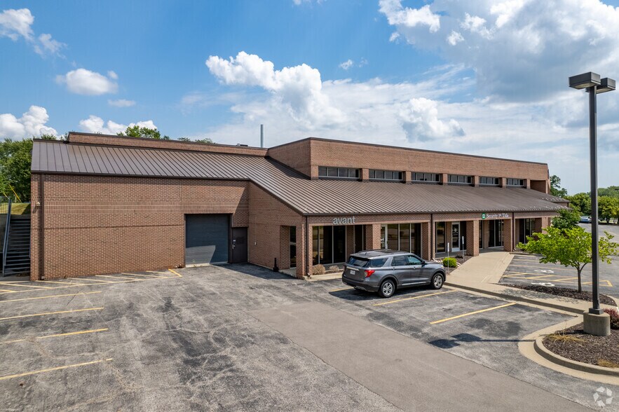 More Photos Of 255 NW Blue Pky, Lee's Summit Office For Lease