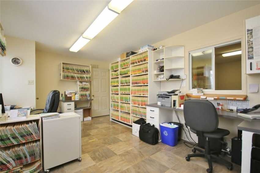 More Photos Of 1399 Ellsworth Lane, Ottawa Office For Lease