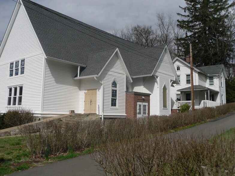 More Photos Of 139 Main St, East Berlin Religious Facility For Sale