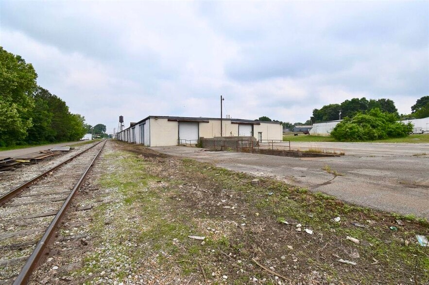 More Photos Of 205 Bellvue St, Jackson Warehouse For Lease