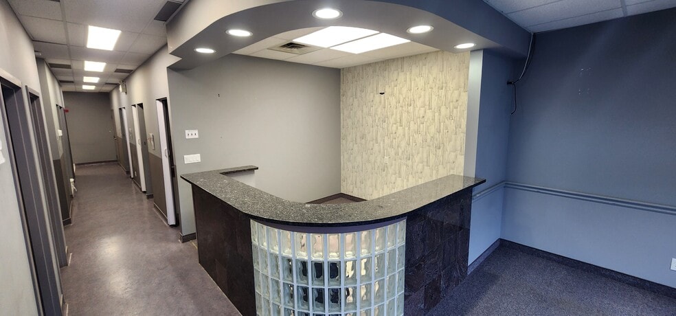 More Photos Of 2825-2885 Lauzon Pky, Windsor General Retail For Lease
