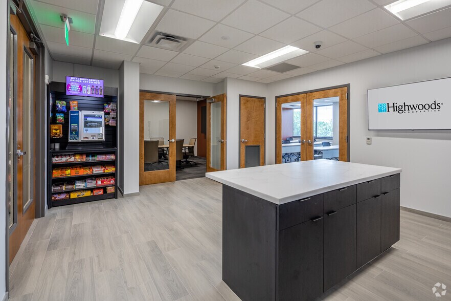 More Photos Of 5410 Maryland Way, Brentwood Unknown For Lease