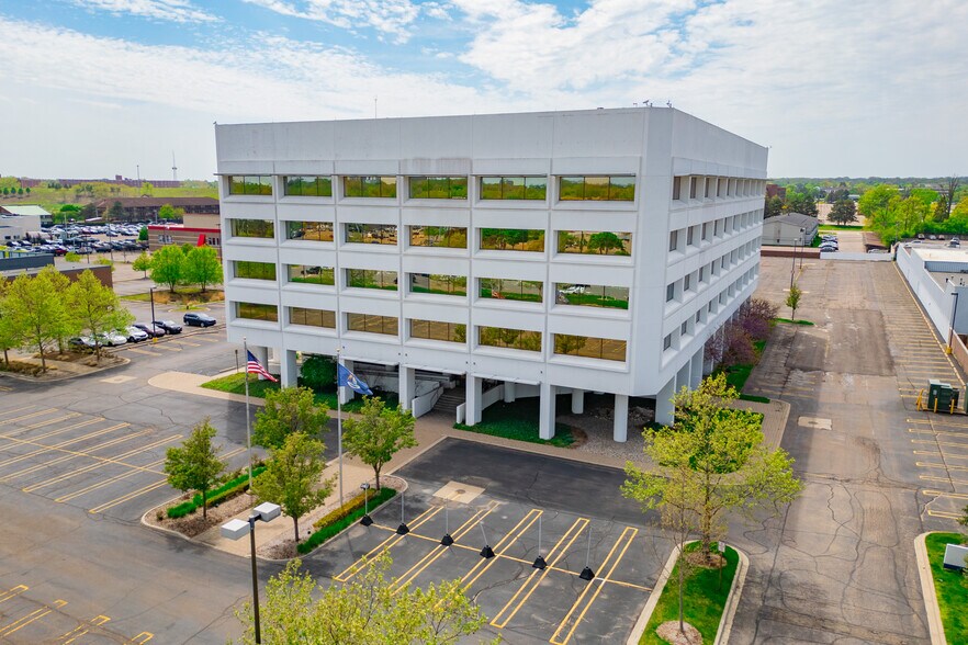 Primary Photo Of 28333 Telegraph Rd, Southfield Office For Sale