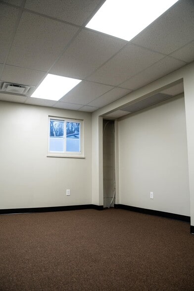 More Photos Of 400 Railroad St, Pittsburgh Warehouse For Lease