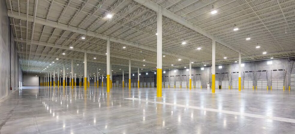 More Photos Of 830 17th St E, Palmetto Unknown For Lease