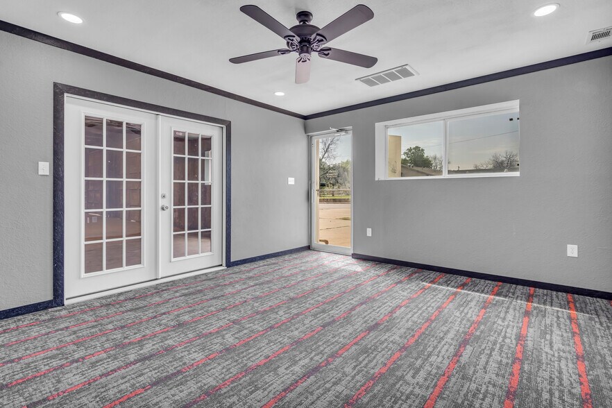 More Photos Of 603 Lake Murray Dr E, Ardmore Flex For Sale