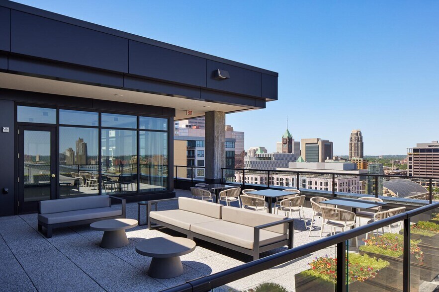 More Photos Of 615 S 8th St, Minneapolis Apartments For Lease