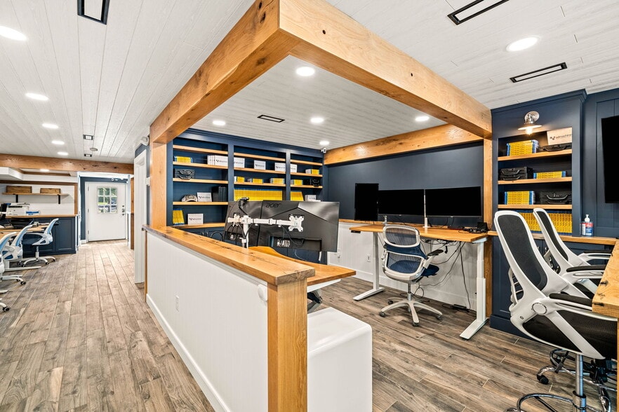 More Photos Of 1 Merrimac St, Newburyport Apartments For Lease