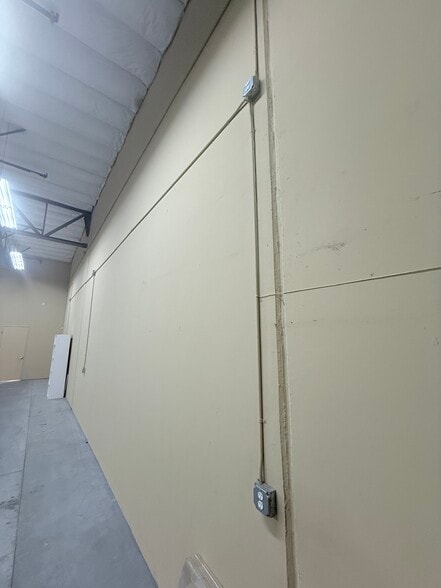 More Photos Of 45090 Golf Center Pky, Indio Warehouse For Sale