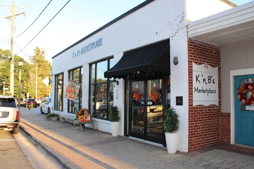 More Photos Of 120 Raleigh St, Fuquay-Varina Storefront For Sale