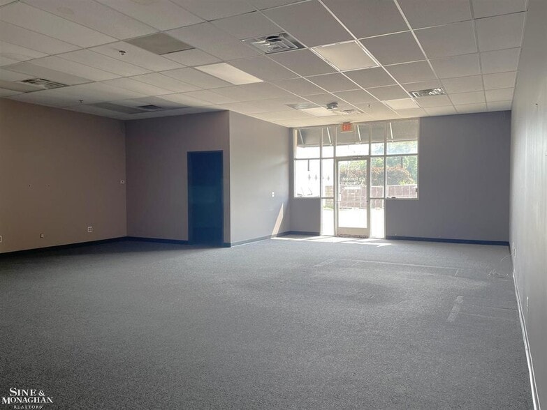 More Photos Of 35346 23 Mile Rd, New Baltimore Storefront For Lease