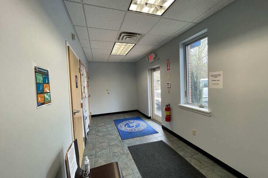More Photos Of 17 Berkshire Rd, Newtown Medical For Lease