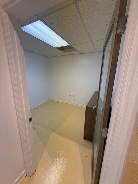 More Photos Of 1051 Johnnie Dodds Blvd, Mount Pleasant Medical For Sale