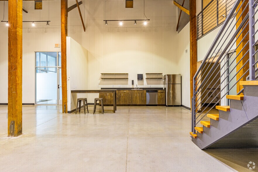 More Photos Of 2601 Maury St, Richmond Unknown For Lease