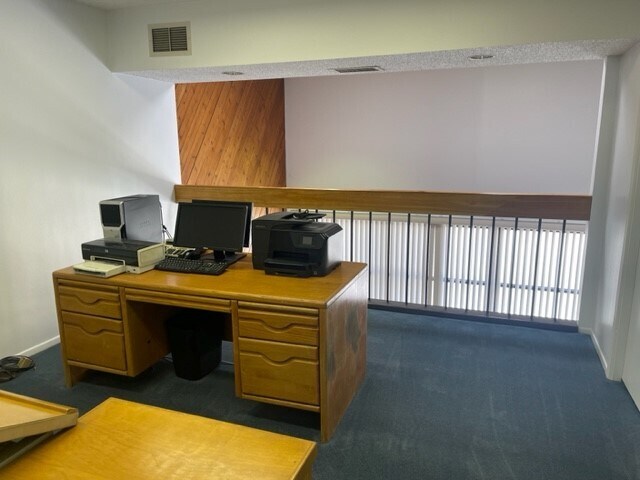 More Photos Of 14128 Paramount Blvd, Paramount Warehouse For Sale