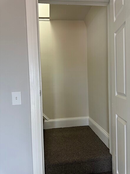 More Photos Of 800 Dekalb St, Bridgeport Storefront Retail Residential For Sale