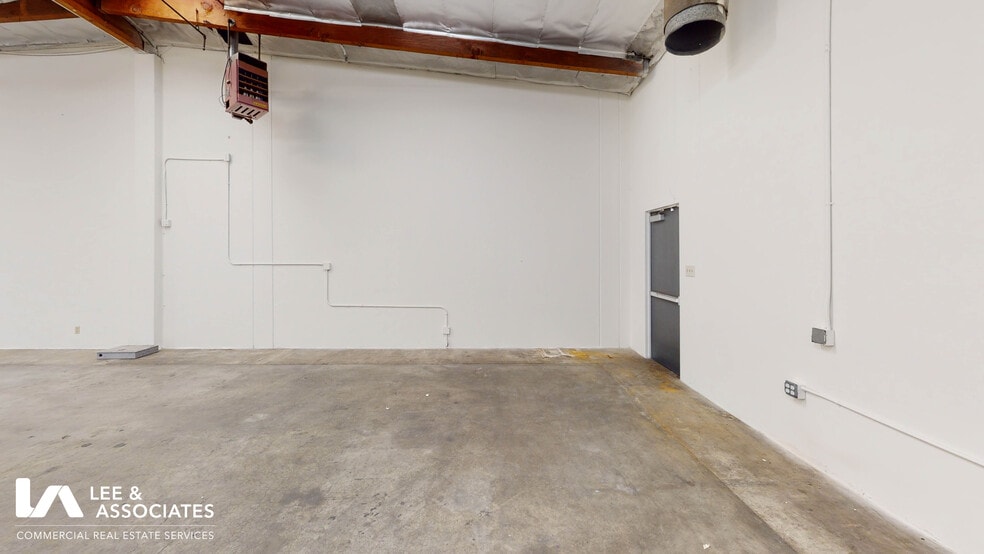 More Photos Of 16220-16228 Gundry Ave, Paramount Warehouse For Lease