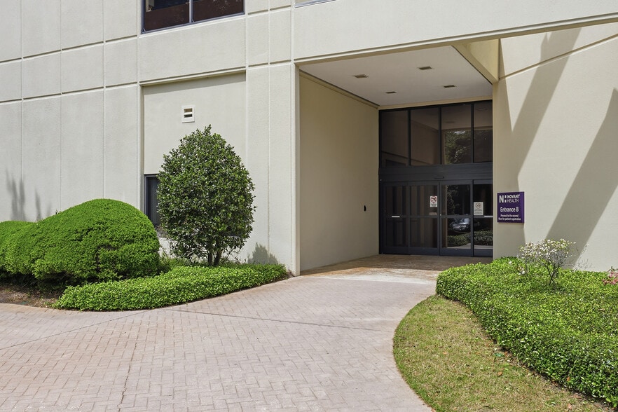 More Photos Of 25 Hospital Center Blvd, Hilton Head Medical For Lease