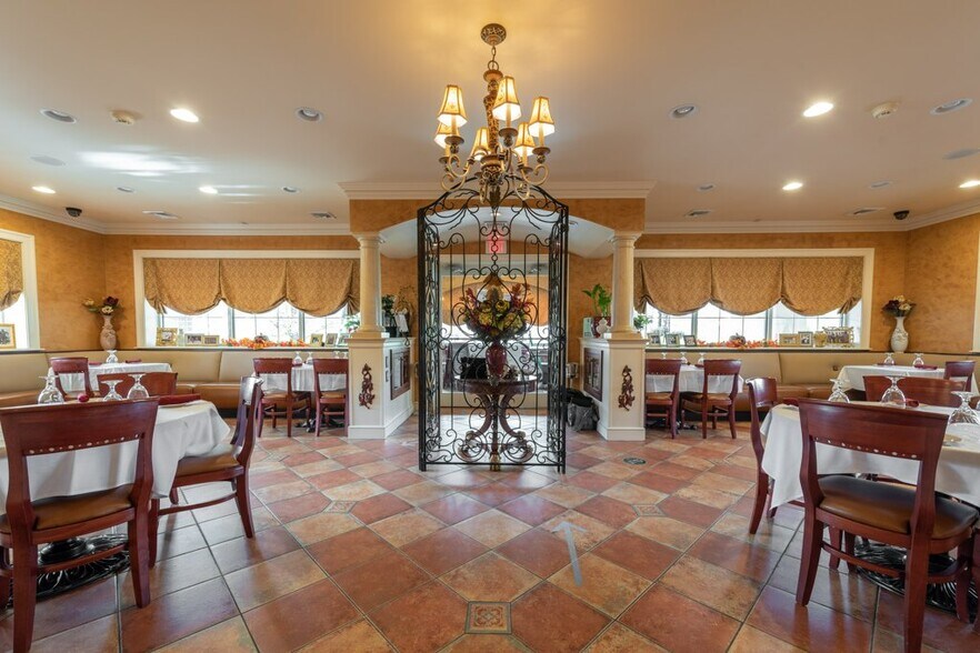 More Photos Of 376 River Rd, Shelton Restaurant For Sale