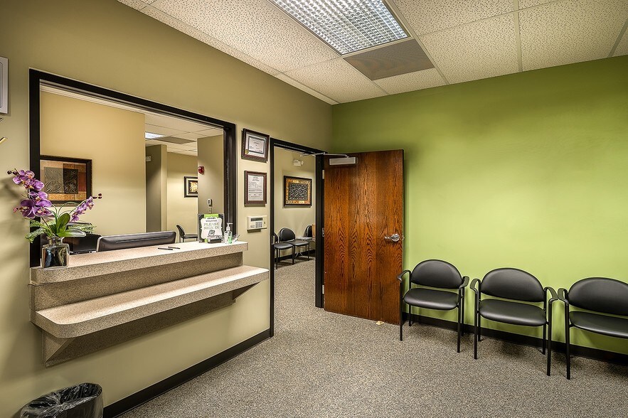 More Photos Of 3000 Corporate Center Dr, Morrow Office For Lease