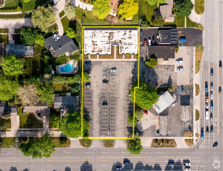 More Photos Of 16975-16991 Farmington Rd, Livonia Medical For Lease