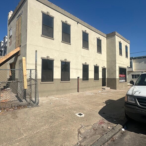 More Photos Of 2530 E Monmouth St, Philadelphia Storefront Retail Office For Lease