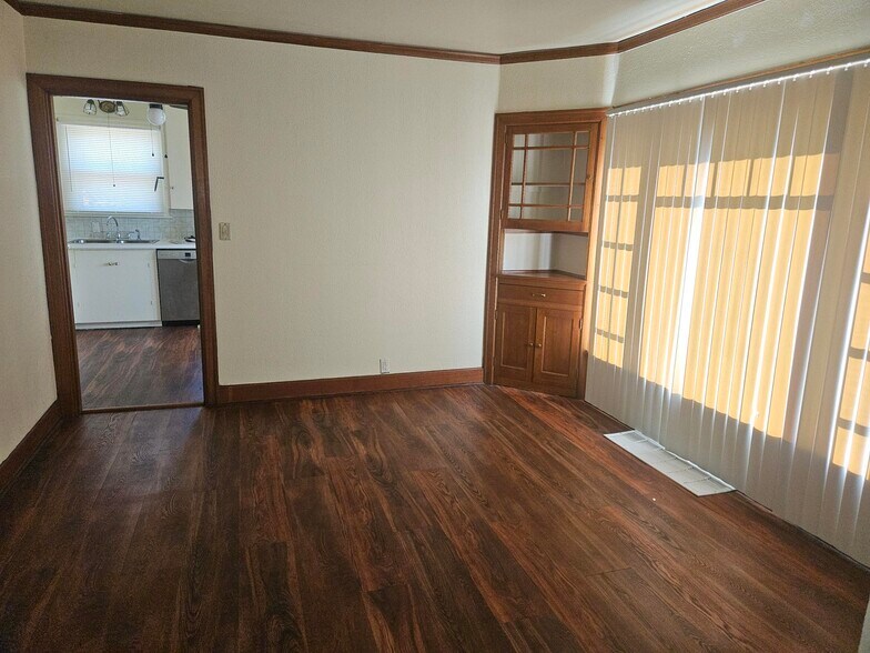More Photos Of 1397-1407 SE 130th Ave, Portland Apartments For Sale