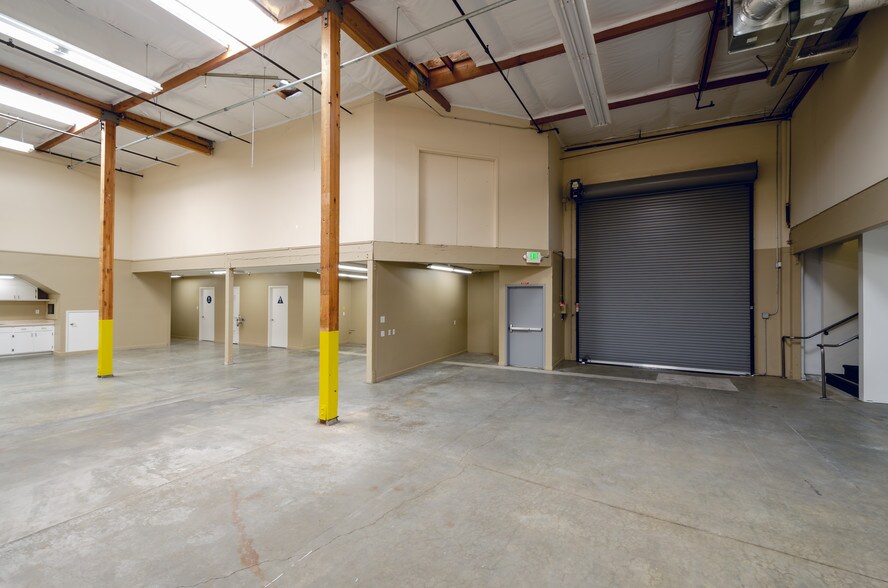 More Photos Of 901 Shasta St, Redwood City Warehouse For Lease