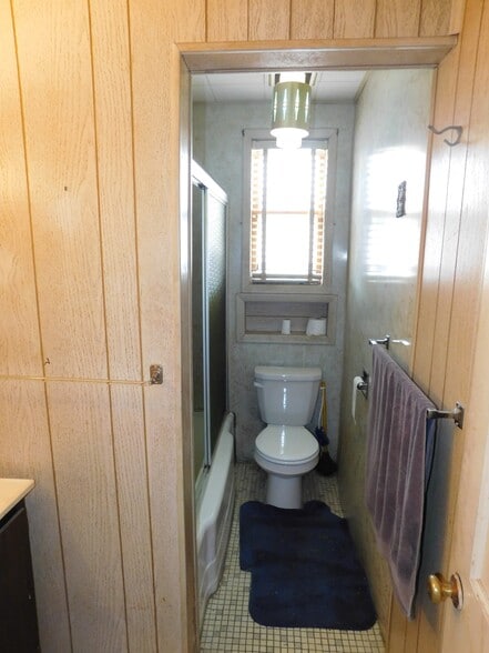 More Photos Of 260 Main St, Wilson Bar For Sale