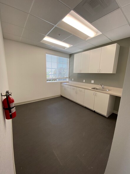 More Photos Of 336 Encinitas Blvd, Encinitas Office For Sale