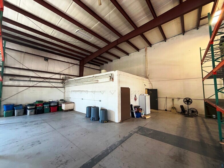 More Photos Of 16331 Old US 41, Fort Myers Warehouse For Lease