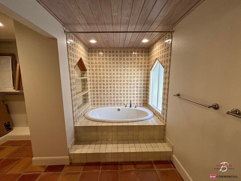 More Photos Of 39 Scenic Loop Rd, Boerne Office Residential For Lease