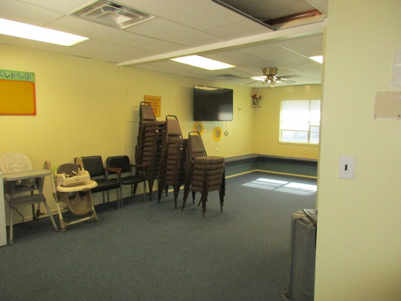 More Photos Of 4501 W 8th St, Tulsa Religious Facility For Sale