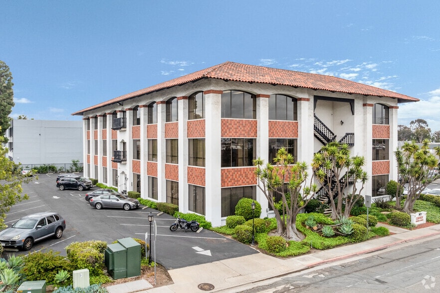More Photos Of 7071 Convoy Ct, San Diego Office For Lease