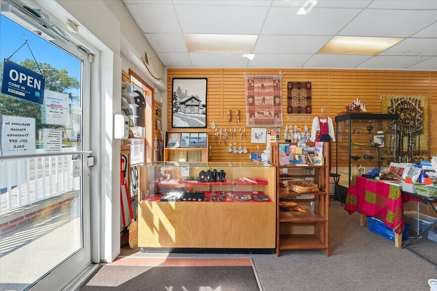 More Photos Of 316 High St, Fairport Harbor Storefront For Sale