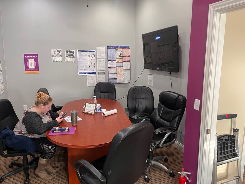 More Photos Of 1815 S Walnut St, Bloomington Loft Creative Space For Sale