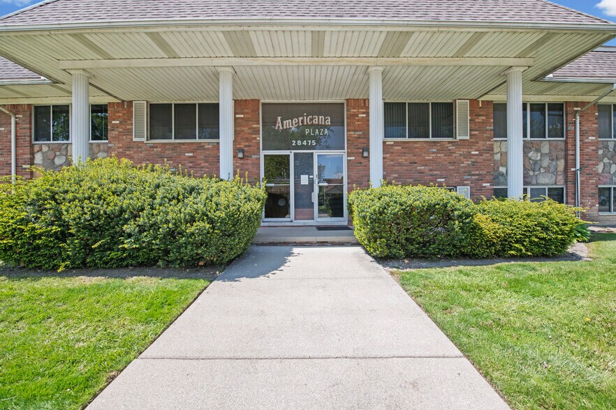 More Photos Of 28475 Greenfield Rd, Southfield Office For Sale