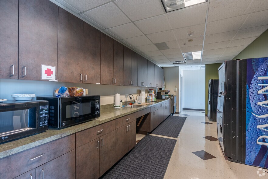 More Photos Of 9500 Glascock Drive, Cresson Office For Sale