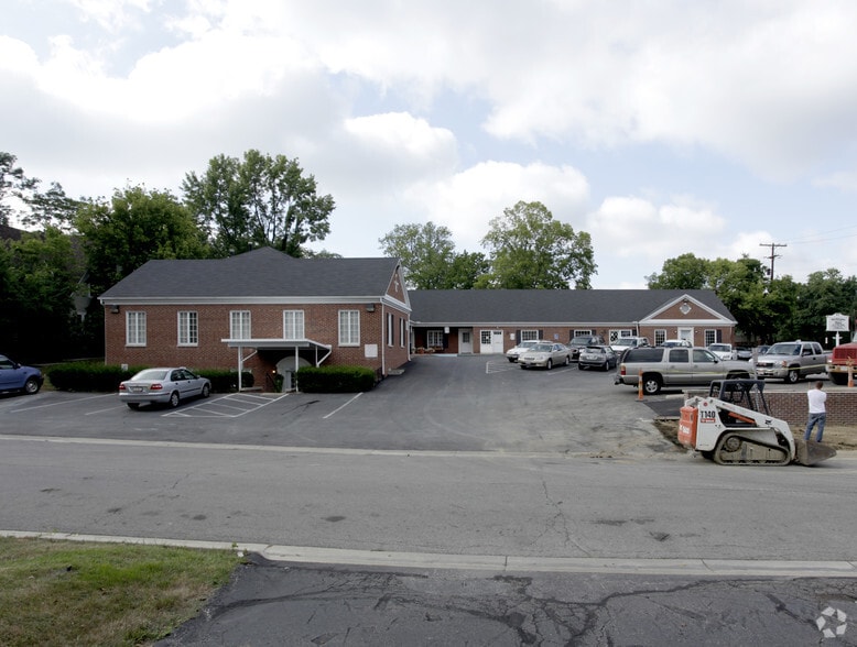 Primary Photo Of 1000 High St N, Worthington Medical For Lease