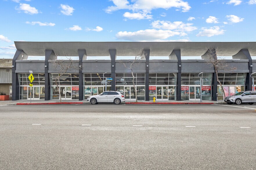 Primary Photo Of 828 Pico Blvd, Santa Monica Storefront For Lease