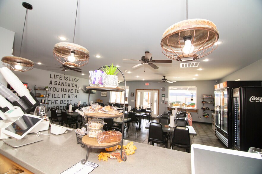 More Photos Of 407 W Main St, Marlow Restaurant For Sale