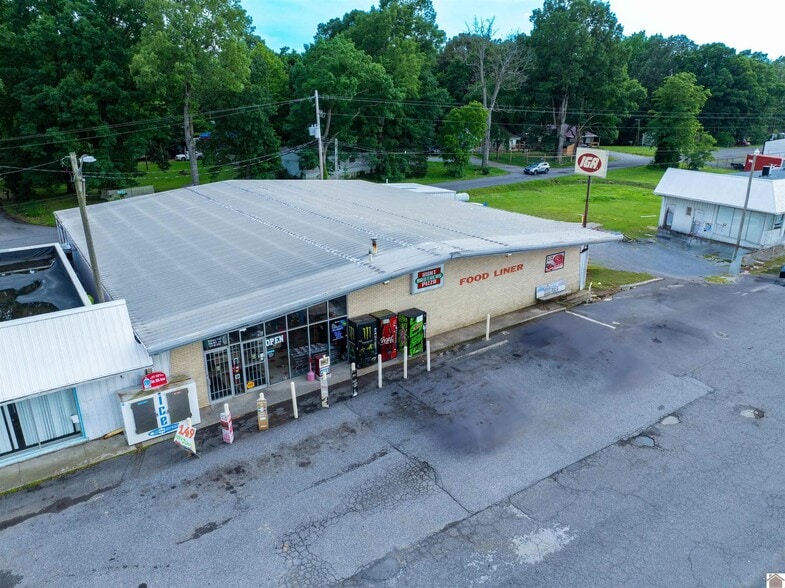 More Photos Of 9123 US Highway 62, Calvert City Storefront For Sale