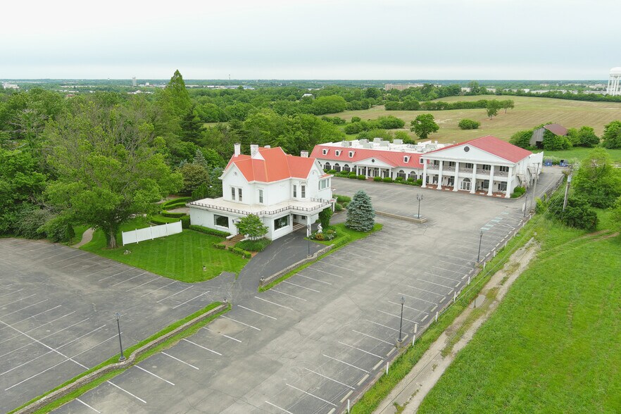 Primary Photo Of 3202 Shelbyville Rd, Shelbyville Specialty For Sale