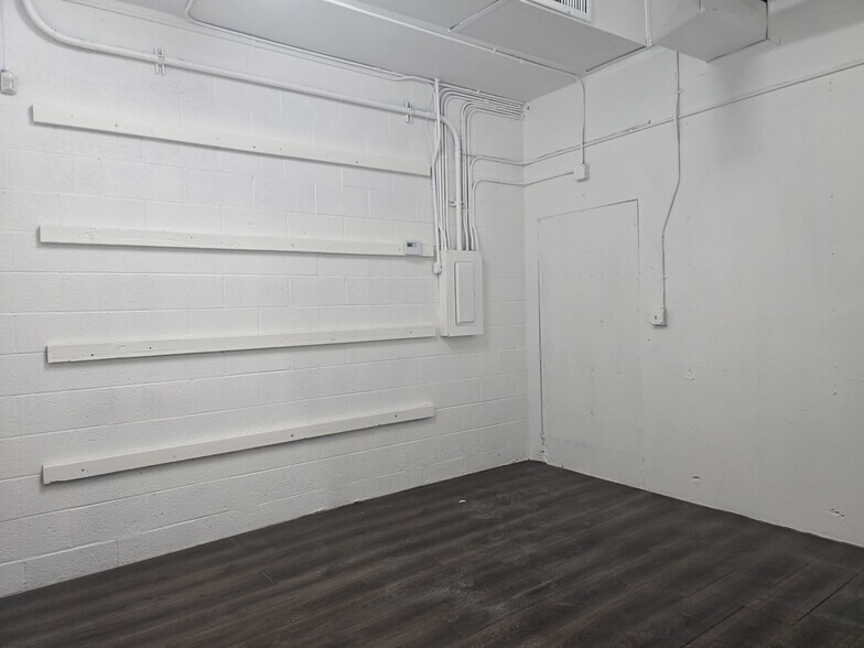 More Photos Of 224 E 2nd St, Calexico Storefront For Lease