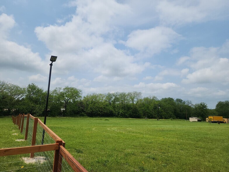 More Photos Of 2895 County Road 341, McKinney Land For Lease
