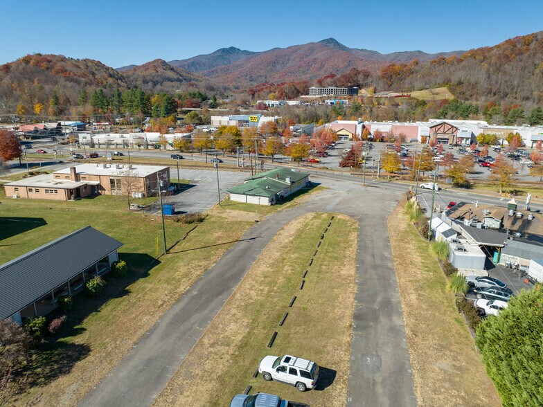 More Photos Of 2145 S Main St, Waynesville Fast Food For Sale