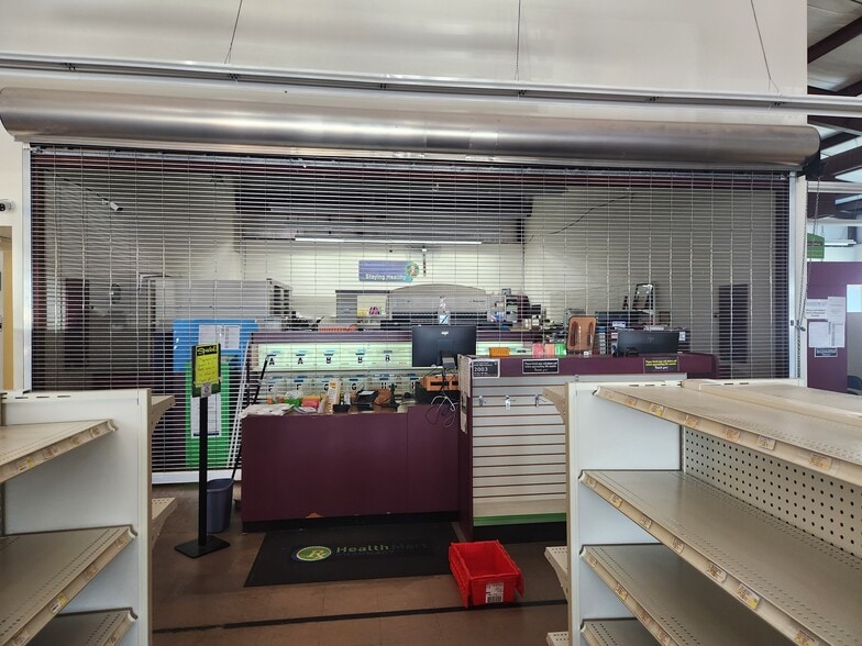 More Photos Of 29670 Ellensburg Ave, Gold Beach Storefront For Sale