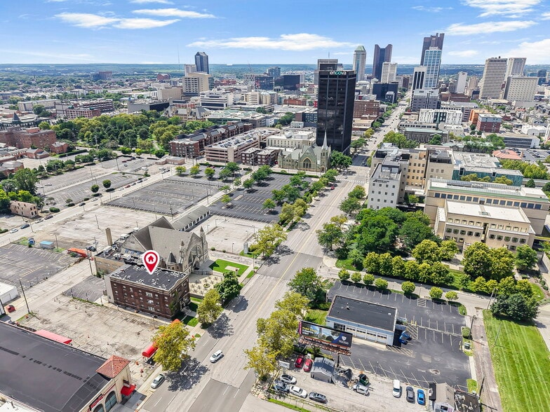 More Photos Of 595 E Broad St, Columbus Apartments For Sale