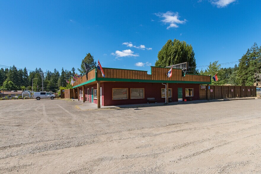 More Photos Of 15610 Olson Dr Kp N, Lakebay Bar For Sale