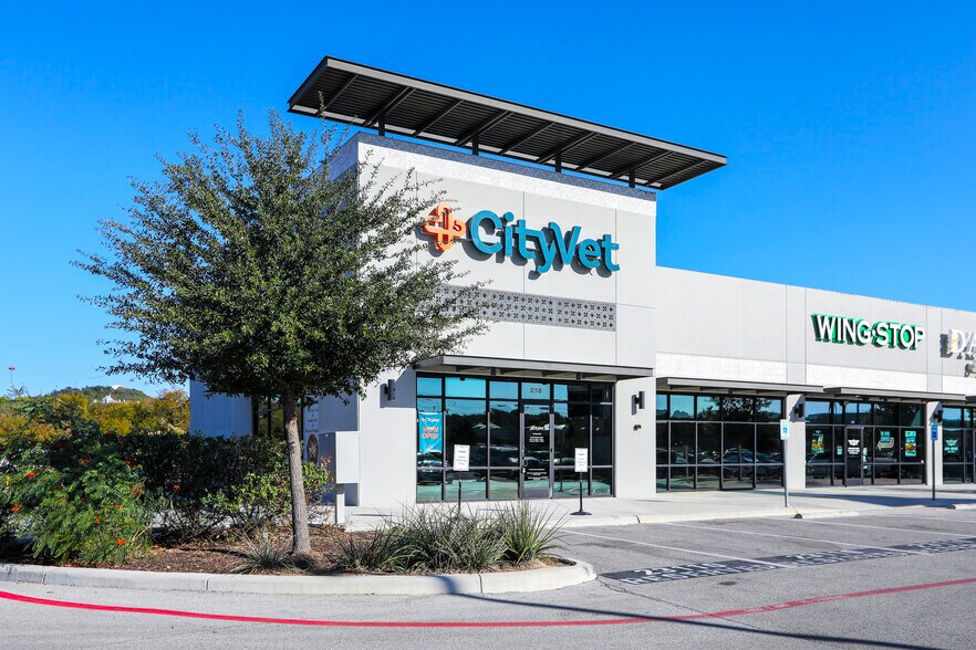 More Photos Of 23110 W I-10, San Antonio Storefront For Sale